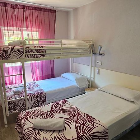 Hostal La Cabana Salou Extérieur photo