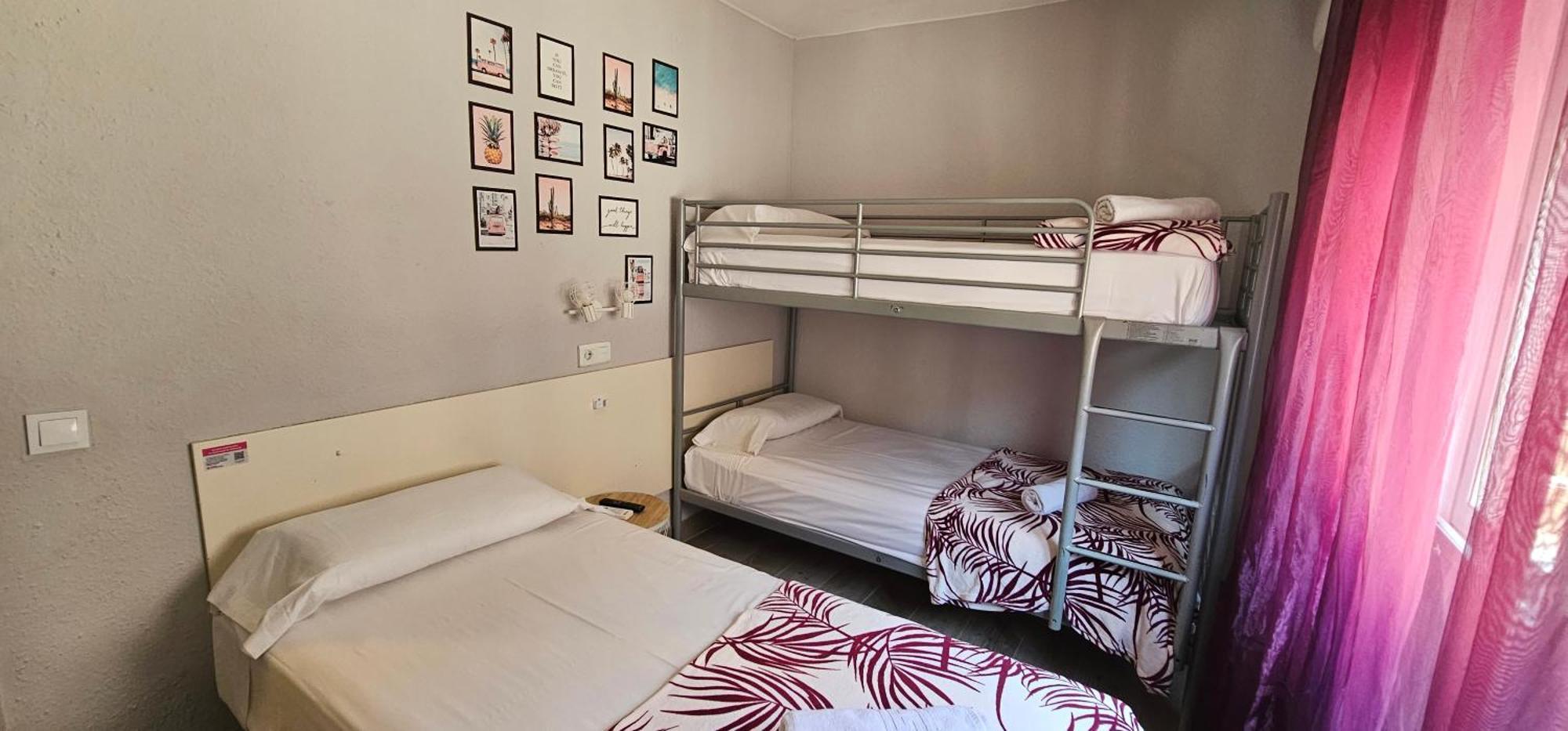 Hostal La Cabana Salou Extérieur photo