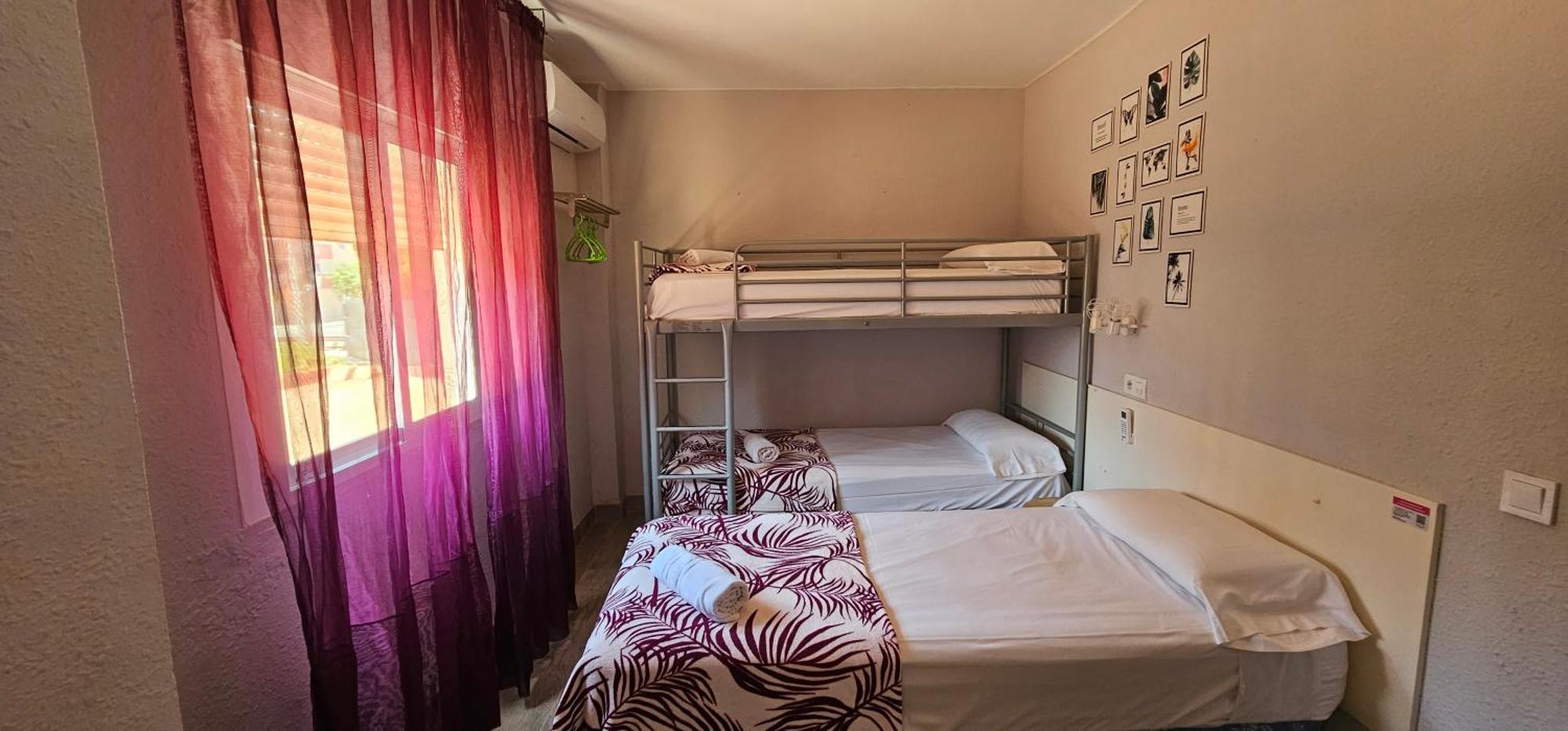 Hostal La Cabana Salou Extérieur photo