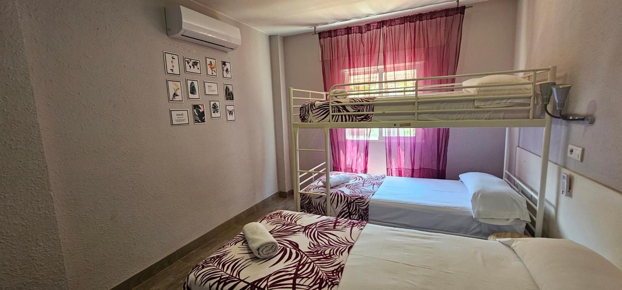 Hostal La Cabana Salou Extérieur photo